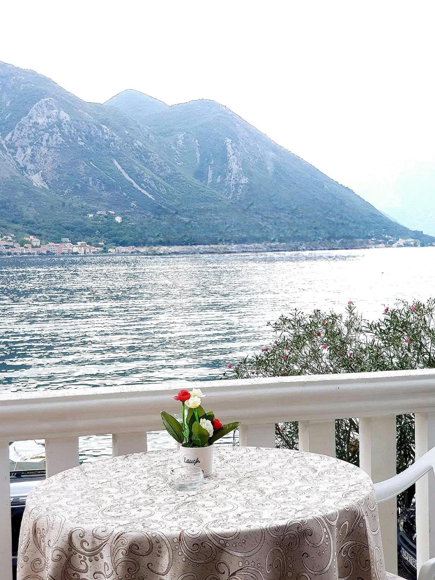 Montenegro Apartments - Private Beach Kotor Exterior photo
